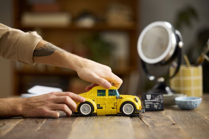 LEGO Icons Transformers Bumblebee (10338) (8)