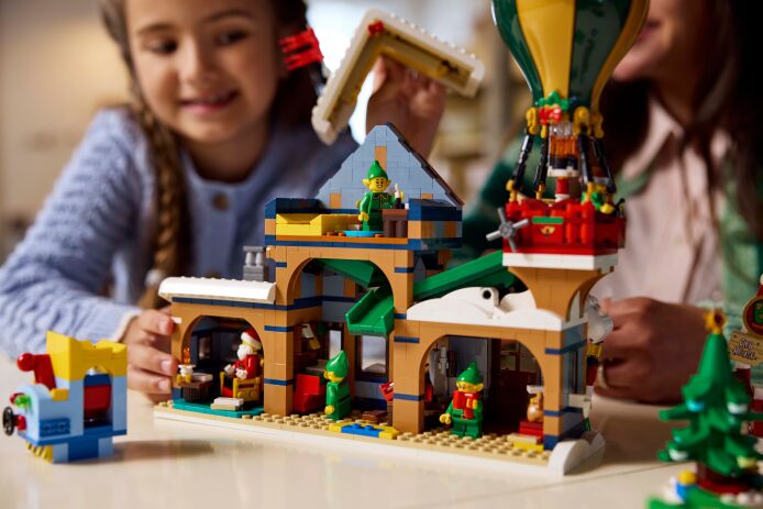 LEGO Icons Santa's Post Office (10339) (8)