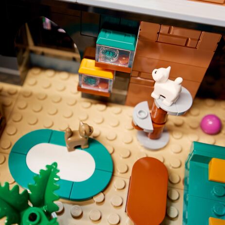 LEGO Icons Tudor Corner (10350) (4)