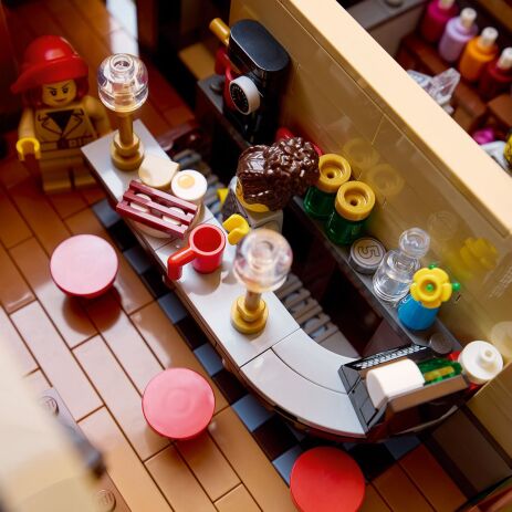 LEGO Icons Tudor Corner (10350) (6)