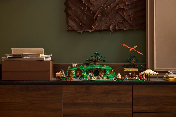 LEGO Icons Lord Of Rings: The Shire (10354) (10)