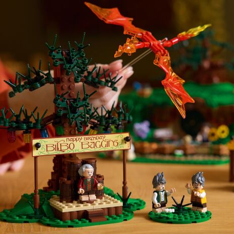 LEGO Icons Lord Of Rings: The Shire (10354) (6)