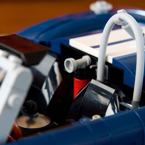 LEGO Icons Shelby Cobra 427 S/C (10357) (5)