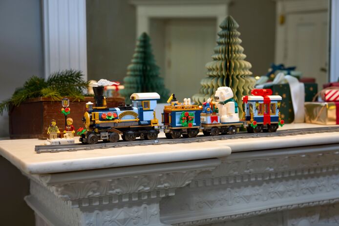 LEGO Icons Holiday Express Train (10361) (15)