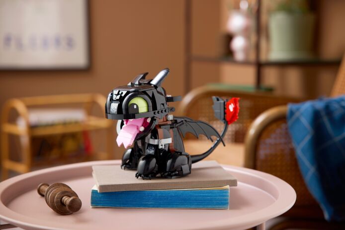 LEGO Icons How To Train Your Dragon: Toothless (10375) (11)