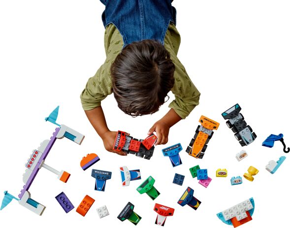 LEGO Duplo F1 Team Race Cars & Drivers (10445) (6)