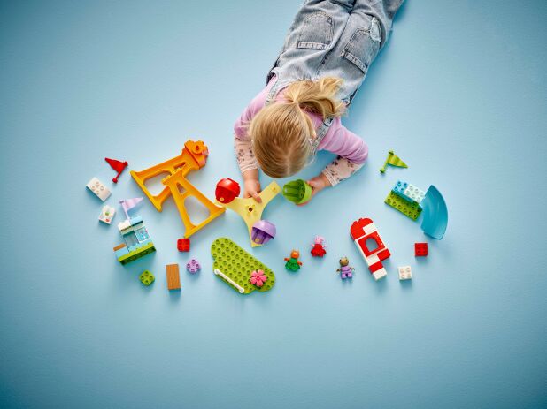 LEGO Duplo Peppa Pig Funfair (10453) (5)