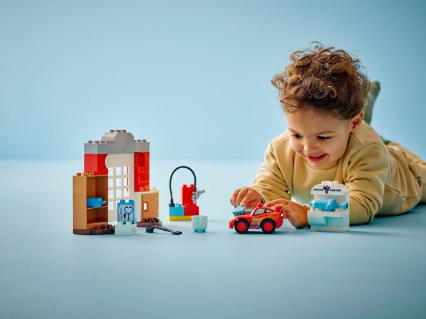 LEGO Duplo Disney McQueen's Visit To Doc's Garage (10456) (6)