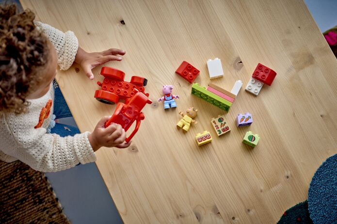 LEGO Duplo Peppa Pig Tractor & Market (10468) (4)