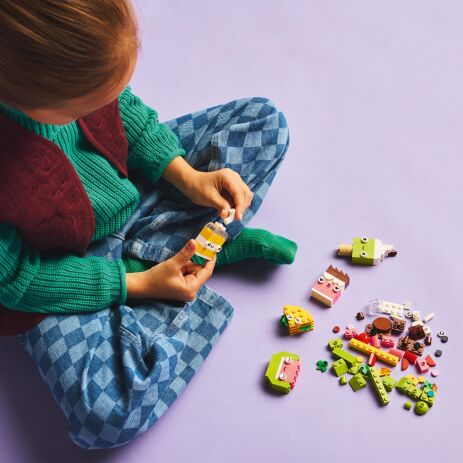 LEGO Classic Creative Food Friends (11039) (5)