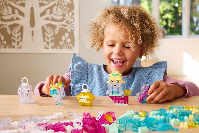 LEGO Classic Magical Transparent Box (11040) (8)