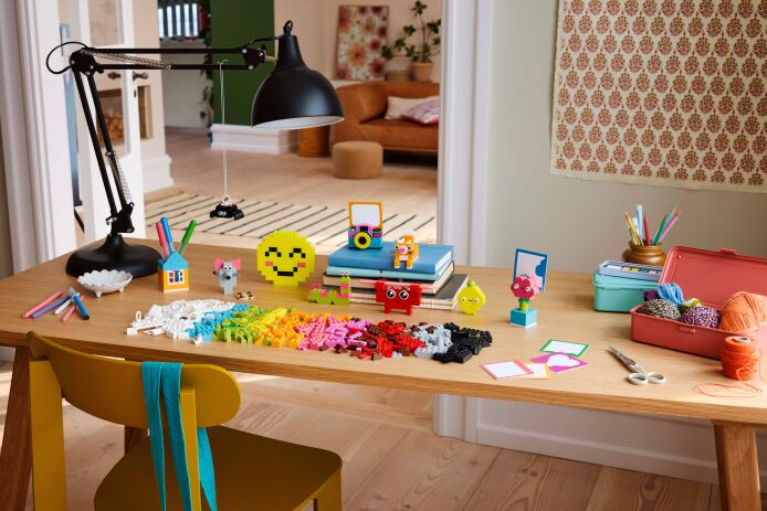 LEGO Classic Creative Happy Box (11042) (8)