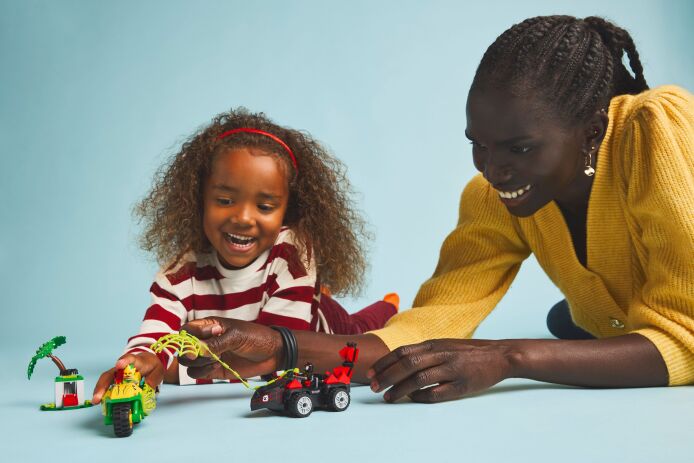 LEGO Super Heroes Spin & Electro Dinosaur Vehicle Chase (11198) (6)