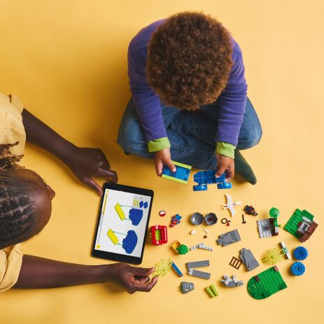 LEGO Super Heroes Team Spidey Dino Crawler Rescue (11199) (5)