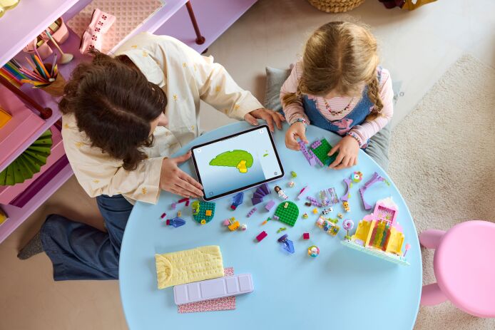 LEGO Gabby's Dollhouse Sweet Treat Mountain & Kitty Garden (11205) (5)