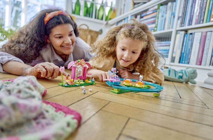 LEGO® Gabby's Dollhouse Fairy Roller Coaster & Tea Party (11214) (6)
