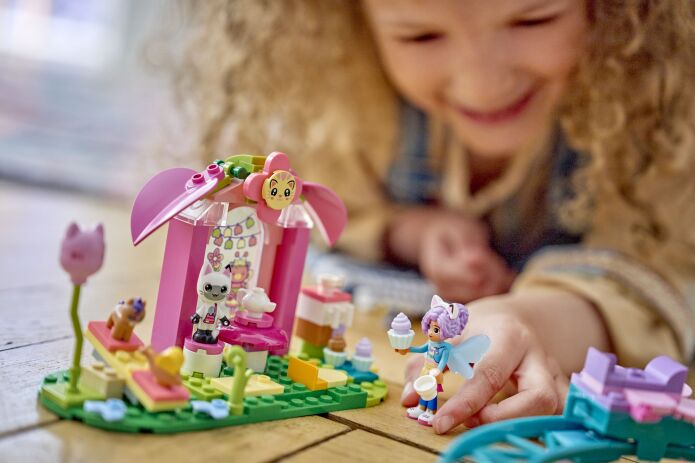 LEGO® Gabby's Dollhouse Fairy Roller Coaster & Tea Party (11214) (7)