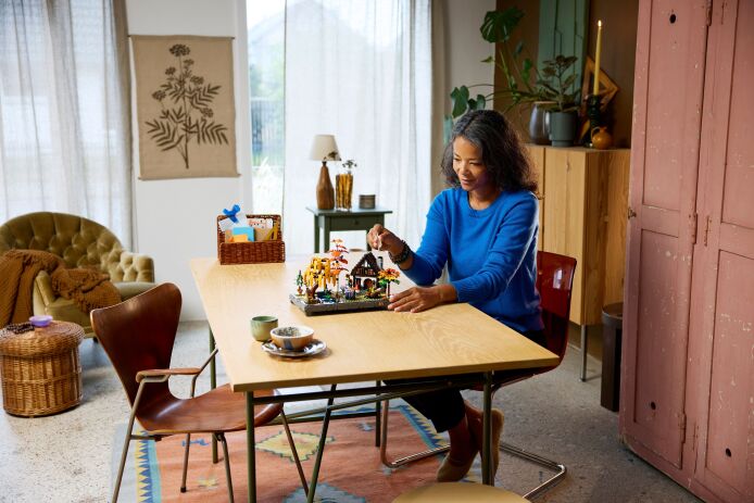 LEGO Icons Autumn Cottage Garden (11372) (11)