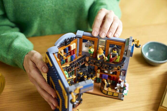 LEGO® Icons Bookstore:Book Nook (11379) (6)