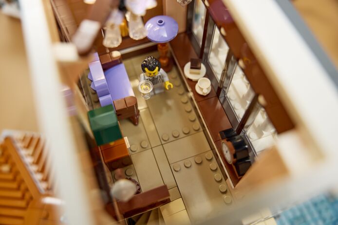 LEGO® Icons Venetian Neighborhood (11388) (11)