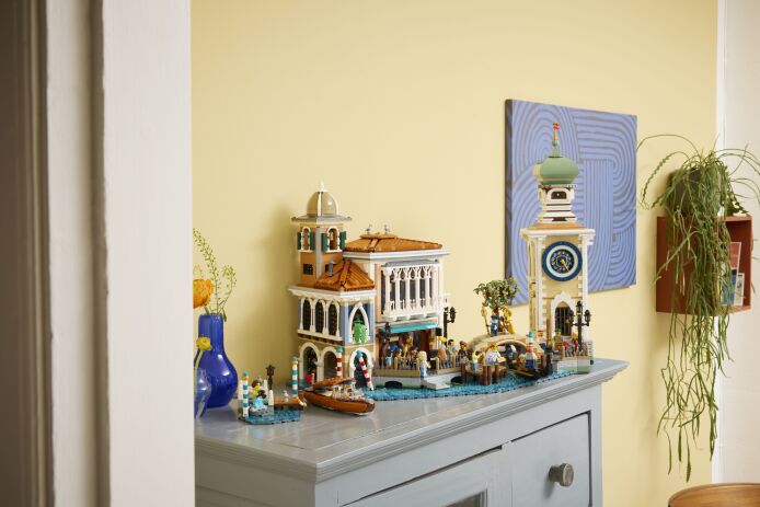 LEGO® Icons Venetian Neighborhood (11388) (15)