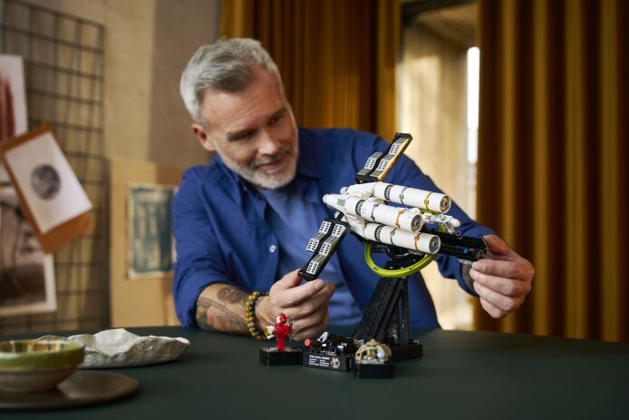 LEGO Icons Project Hail Mary (11389) (8)