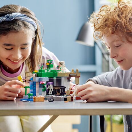 LEGO Minecraft The Skeleton Dungeon (21189) (5)