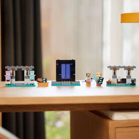LEGO Minecraft The Armory (21252) (7)