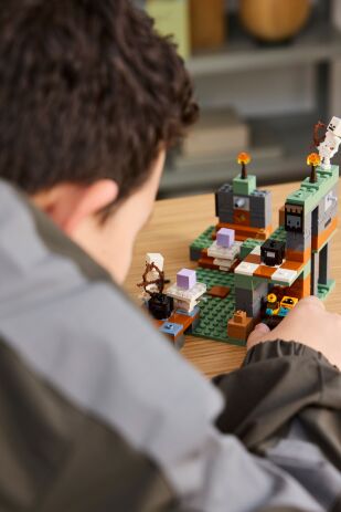 LEGO Minecraft The Trial Chamber (21271) (7)