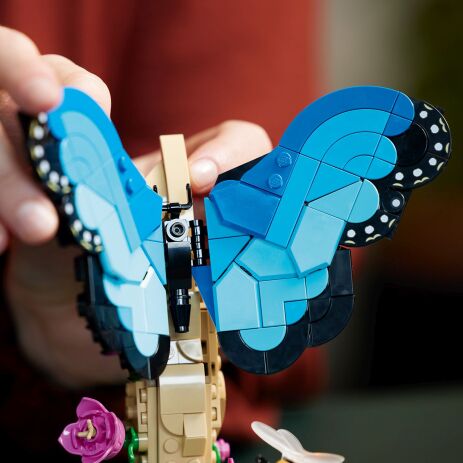 LEGO Ideas The Insect Collection (21342) (2)