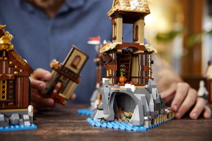 LEGO Ideas Viking Village (21343) (8)