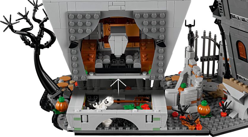 LEGO Ideas Disney Tim Burton's The Nightmare Before Xmas (21351) (2)