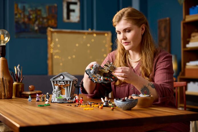 LEGO Ideas Disney Tim Burton's The Nightmare Before Xmas (21351) (8)