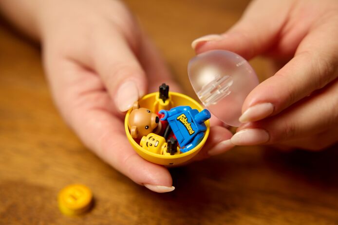 LEGO Ideas Minifigure Vending Machine (21358) (6)