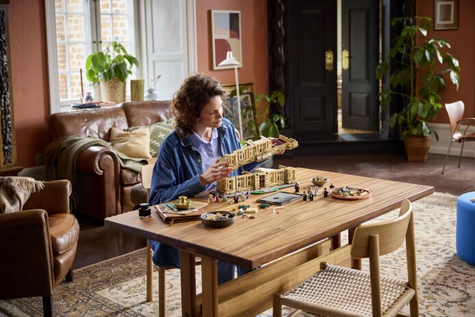 LEGO® Ideas Downtown Abbey (21373) (6)