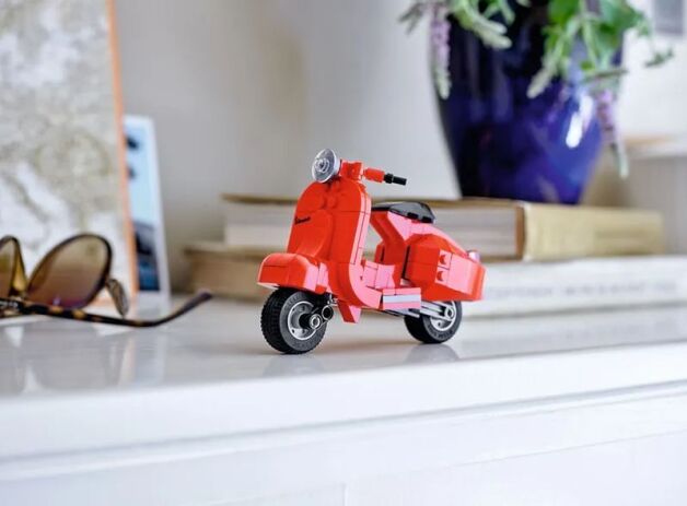 LEGO Creator Vespa (40517) (2)