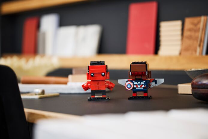 LEGO Brickheadz Captain America & Red Hulk (40668) (3)