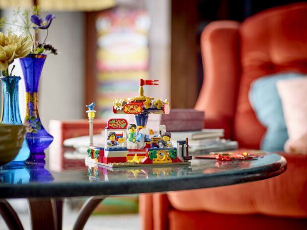 LEGO Carousel Ride (40714) (2)