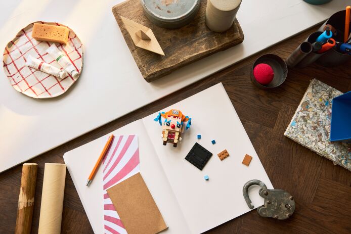 LEGO Brickheadz Buggy The Clown Figure (40800) (2)