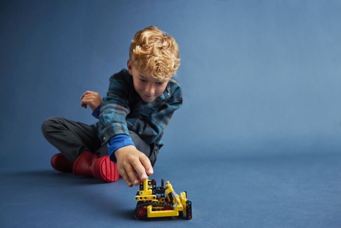 LEGO Technic Heavy Duty Bulldozer (42163) (4)