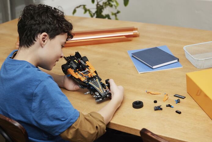 LEGO Technic Neon McLaren Formula E Race Car (42169) (5)