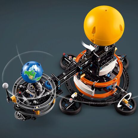 LEGO Technic Planet Earth And Moon In Orbit (42179) (4)