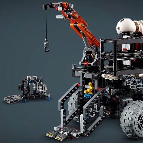 LEGO Technic Mars Crew Exploration Rover (42180) (4)