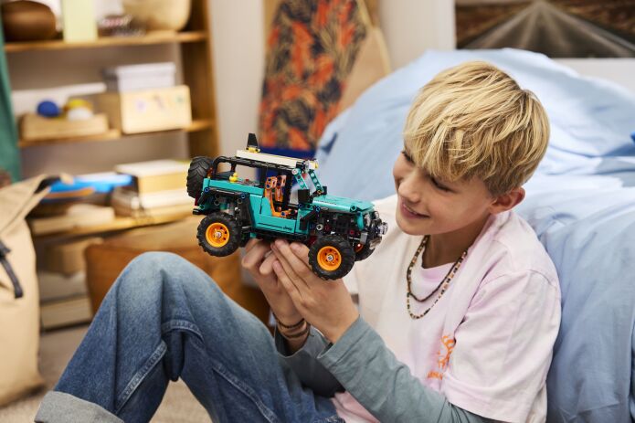 LEGO Technic Jeep Wrangler Rubicon SUV (42227) (6)