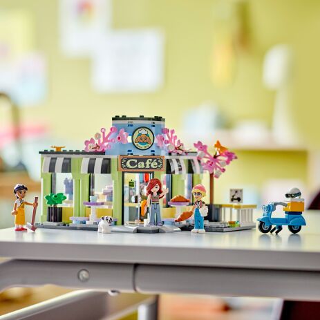 LEGO Friends Heartlake City Cafe (42618) (8)