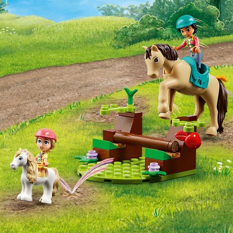LEGO Friends Horse & Pony Trailer (42634) (4)