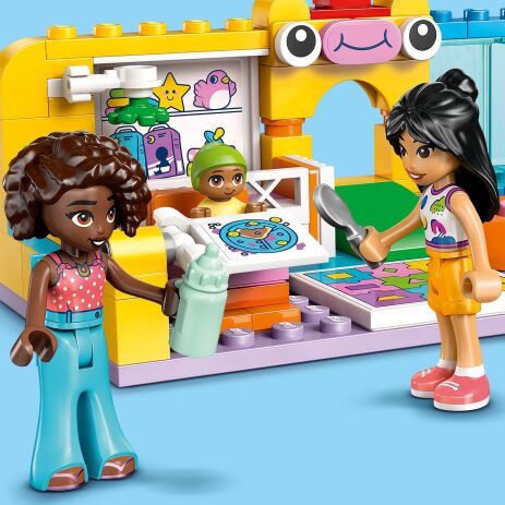 LEGO Friends Aliya's Baby Sister's Playroom (42645) (2)