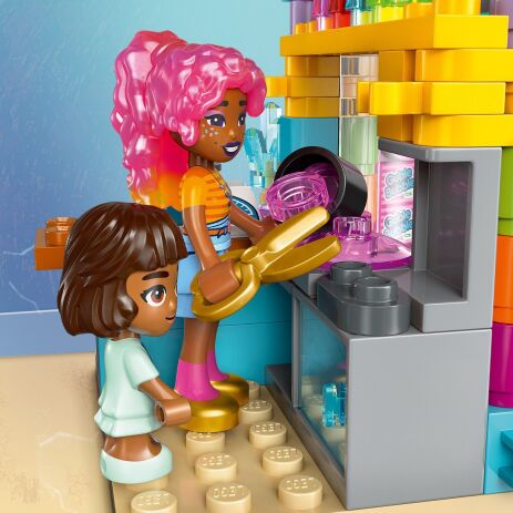 LEGO Friends Heartlake City Candy Store (42649) (4)