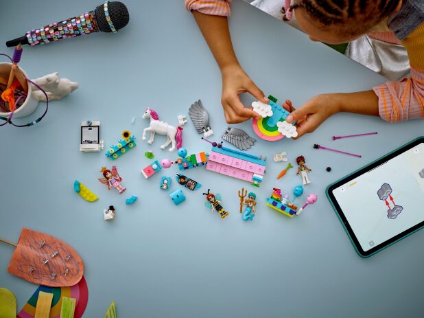 LEGO Friends Costume Party With Unicorn & Fairy (42661) (7)