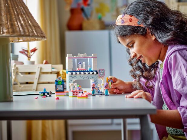 LEGO Friends Hair Salon & Accessories Store (42662) (7)